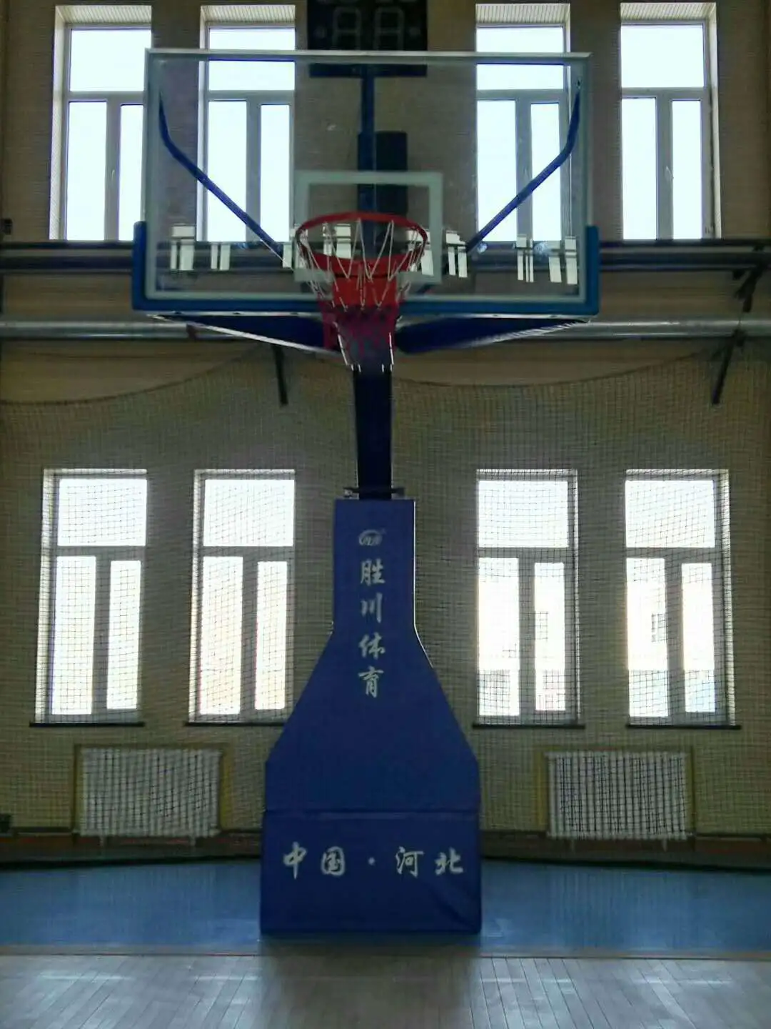 如何从篮球表演赛中学到实用的防守技巧_1